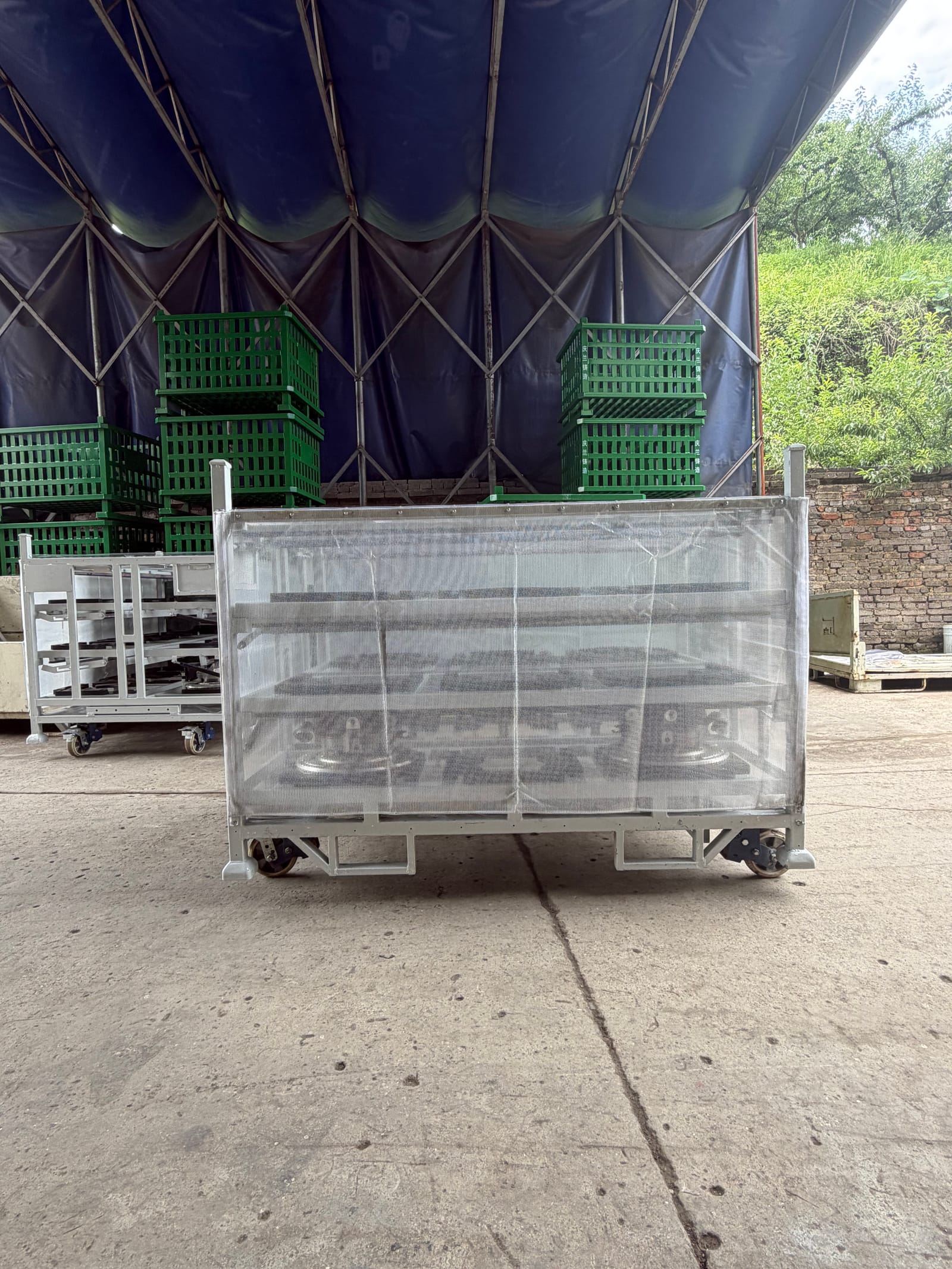 Real HAOFU equipment photograph used as a general small-parts handling reference